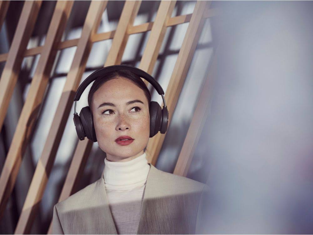 Navy Wireless Noise Cancelling Over-the-Ear Headphones Z441729