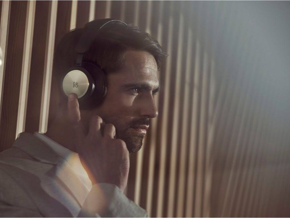 Navy Wireless Noise Cancelling Over-the-Ear Headphones Z441729