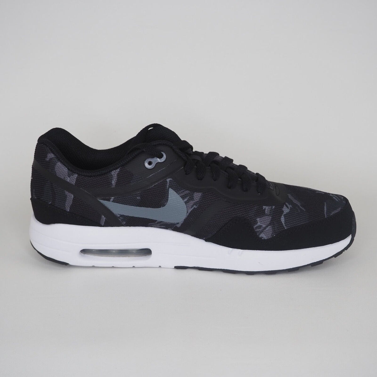 Black Camo Athletic Shoes Size 10 V45400