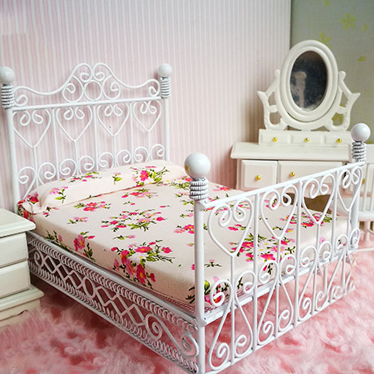 Metal Mini Double Bed Dollhouse Bed N975701