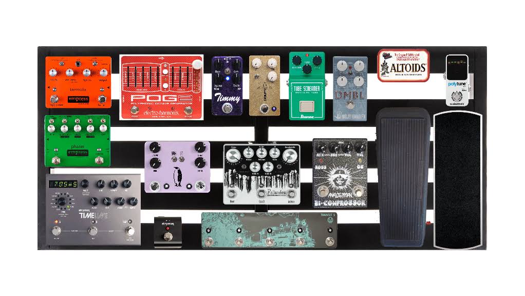 Novo 32 Pedalboard with Tour Case L89395