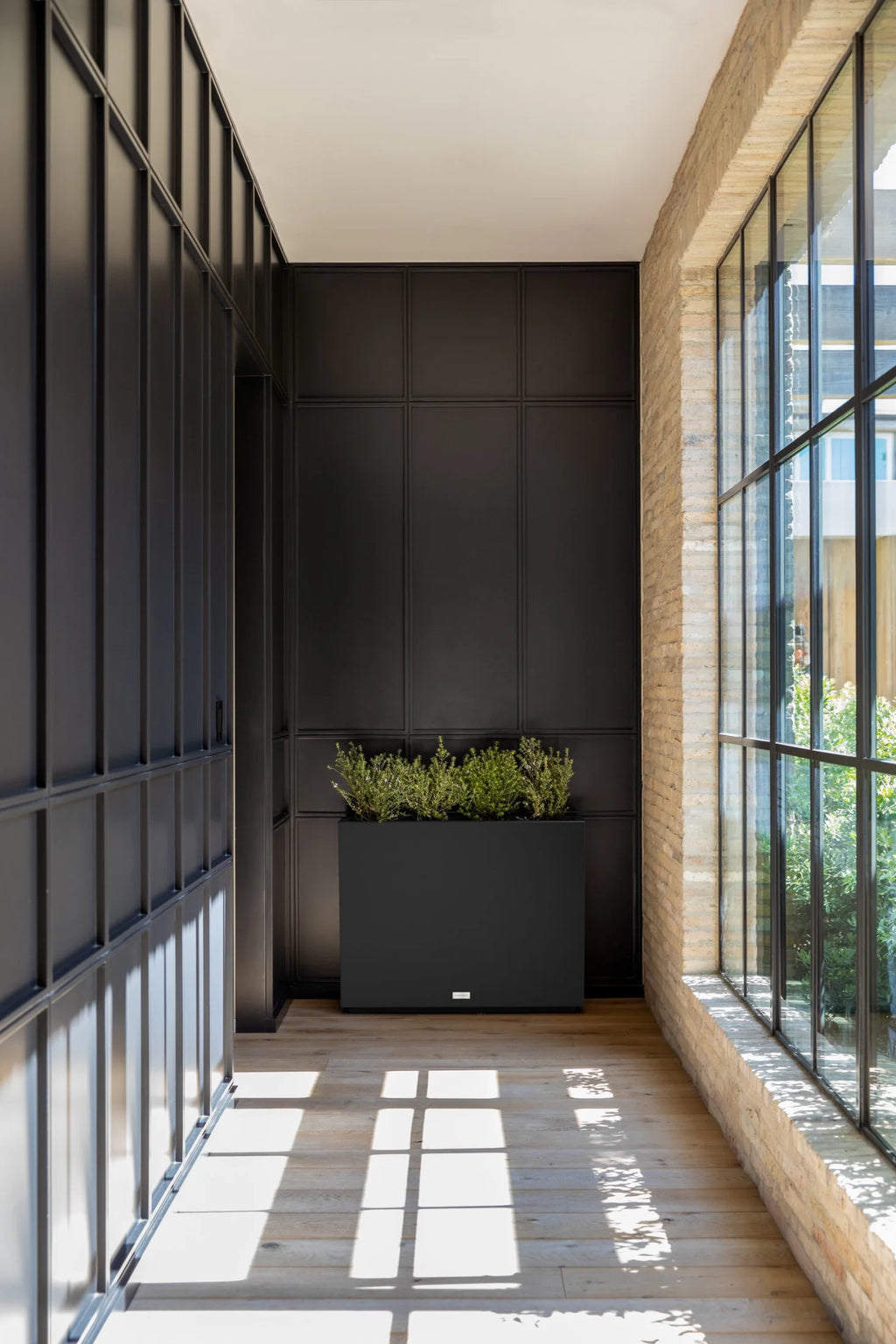 Black Plastic Planter A439601