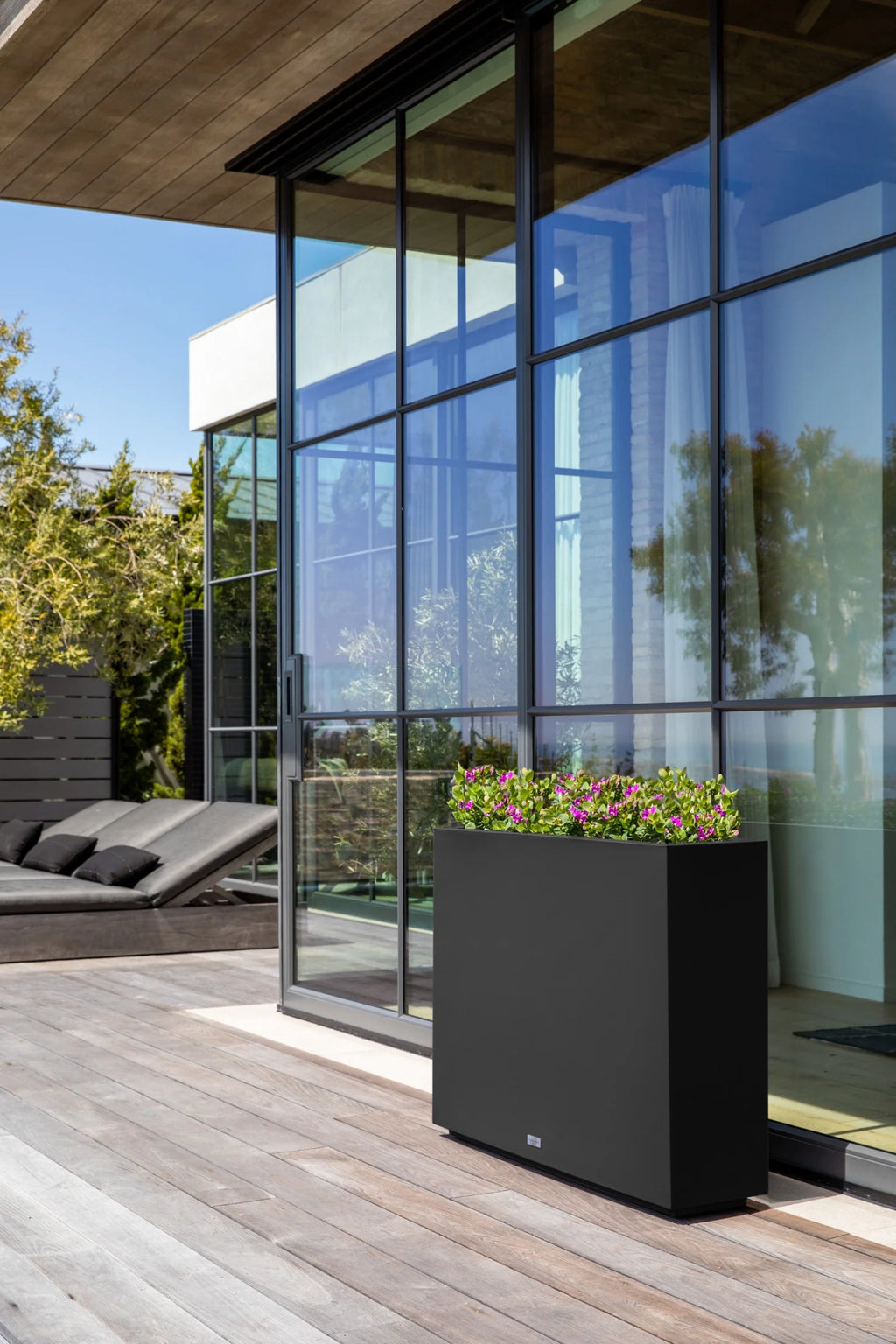 Black Plastic Planter A439601