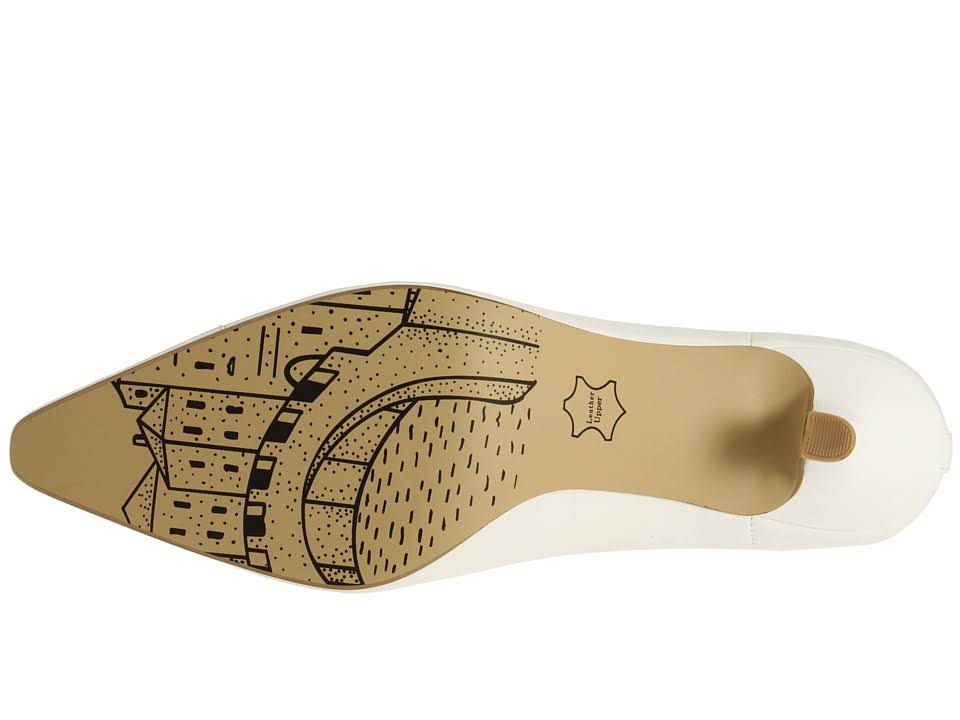 White Wow Pump C405046