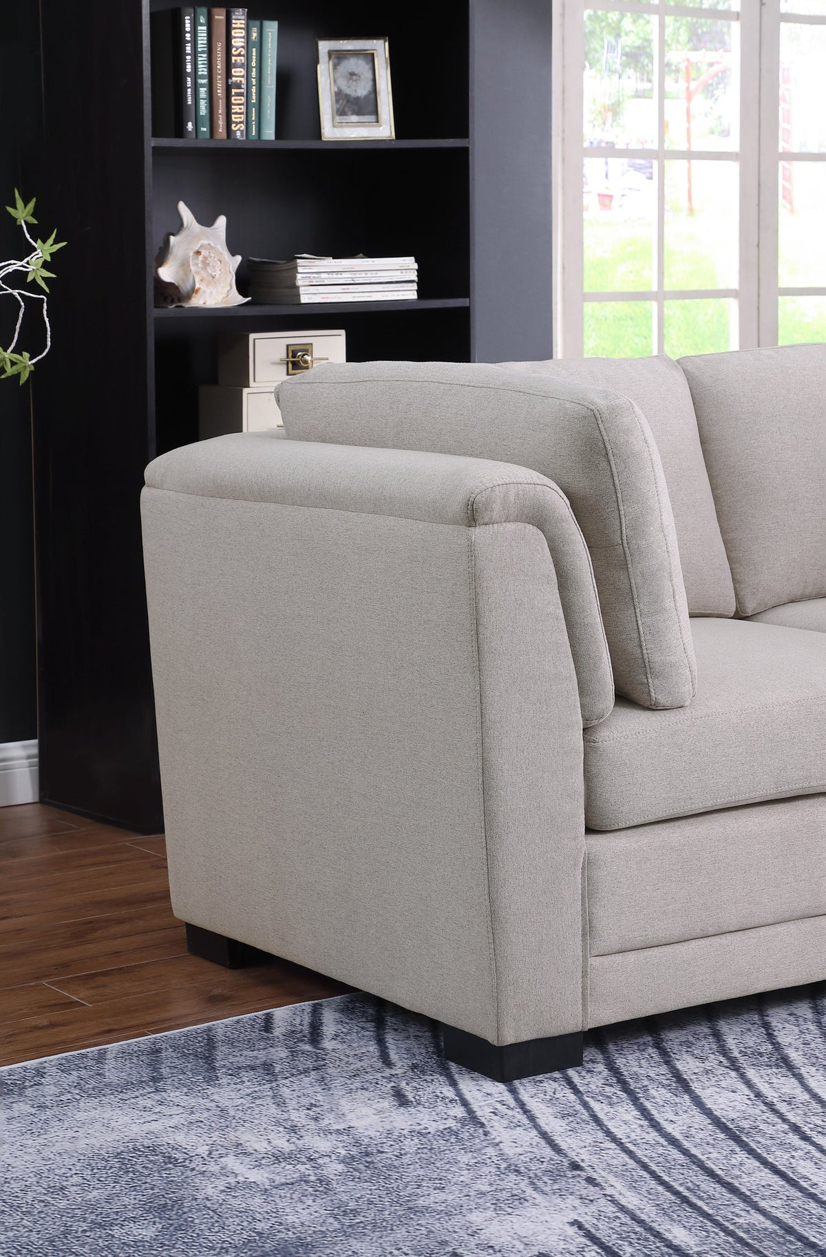 Light Gray Linen Reversible Sectional Sofa with 2 Ottomans B4645