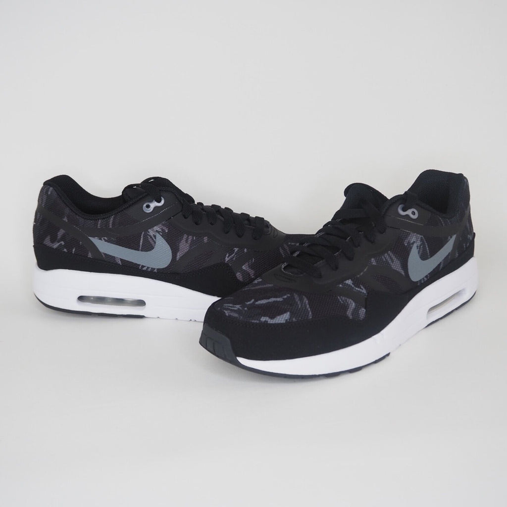 Black Camo Athletic Shoes Size 10 V45400