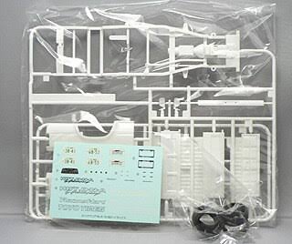1/24 80 Hilux Custom Ver.1 Model Car V7604