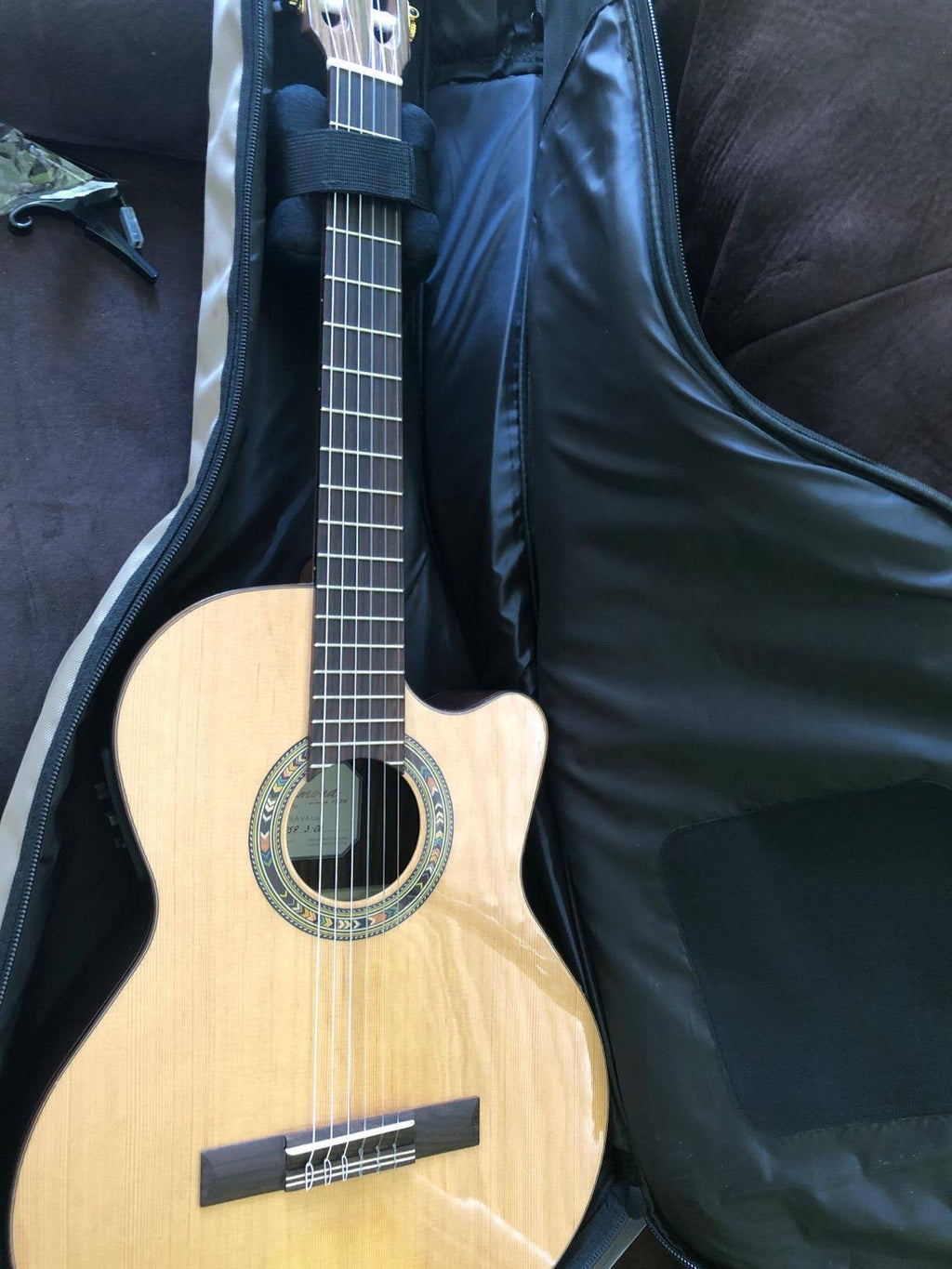 Natural Cutaway Acoustic-Electric Nylon Guitar N103118