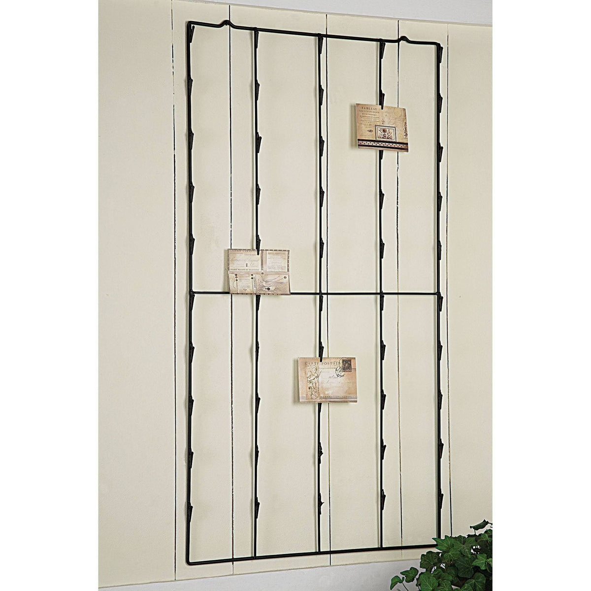 Metal Photo/Card Holder with 3 Postcards B877