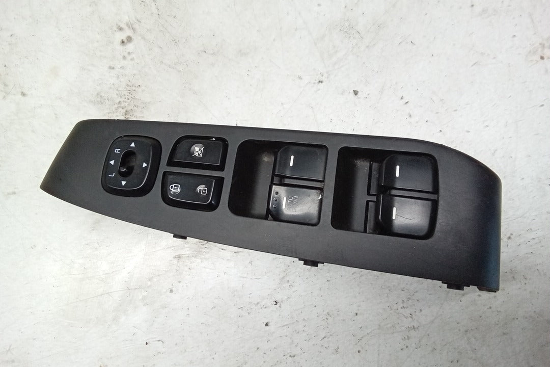 16 Kia Soul Drivers Master Door Lock and Window Switch A2909