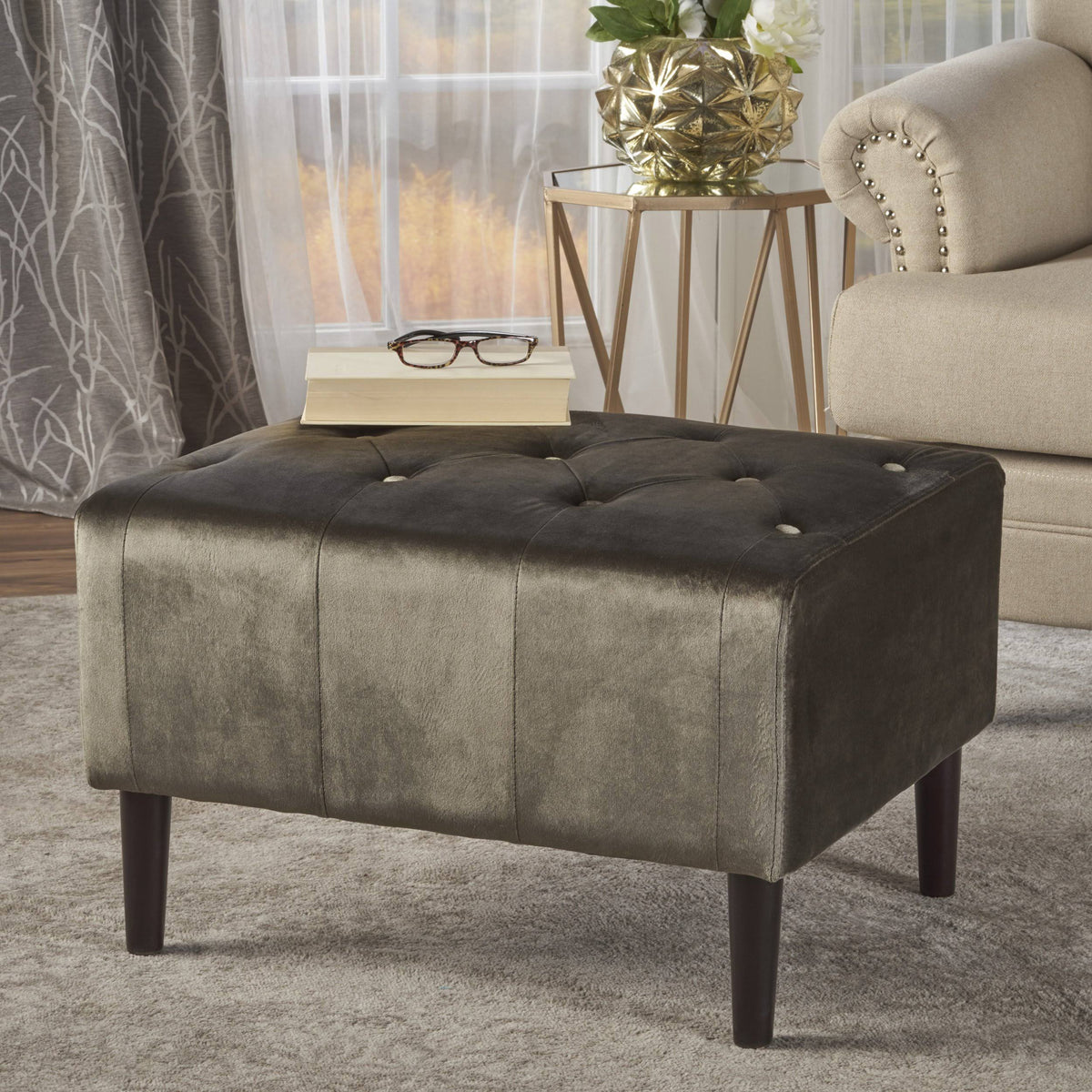 Black Tufted Velvet Ottoman U997